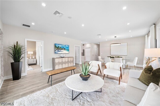 Building Photo - 13092 Georges Cay Pl