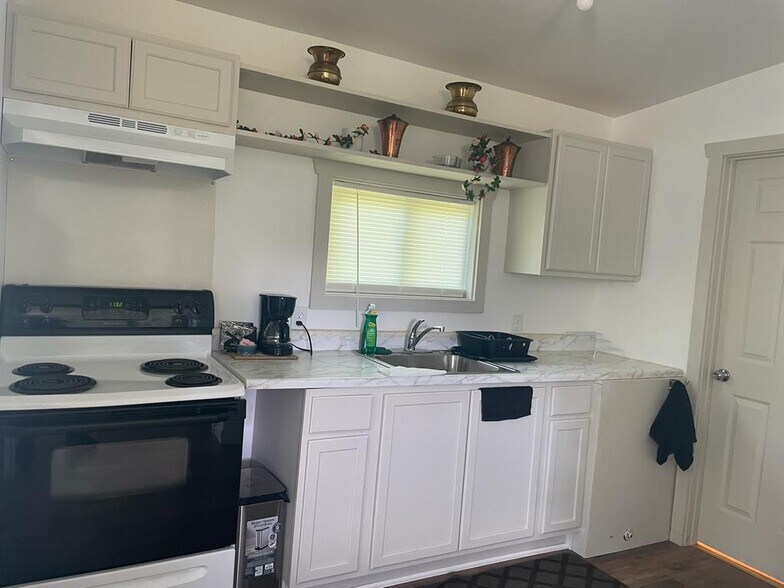 Building Photo - 25 Chester Rd