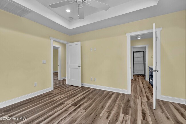 Building Photo - 4009 Alandale Dr