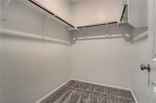 Building Photo - 7213 Tonka Ln