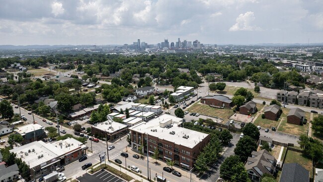 Building Photo - Amazing East Nashville 2 Bed/ 2 Bath Condo...
