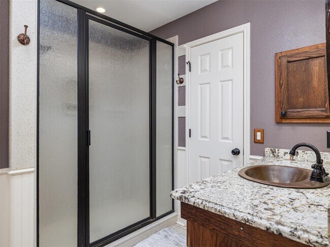 Building Photo - 208 S Buffalo Pass