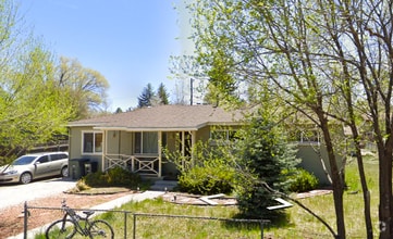 Building Photo - West-Flagstaff 4bd/2ba House Near NAU & CC...