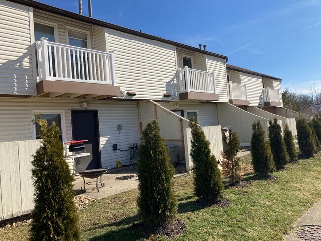 Back View - 1549 Whitehall Blvd