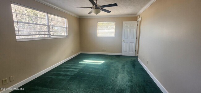 Building Photo - 25 Versaggi Dr