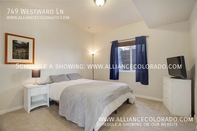 Building Photo - 749 Westward Ln