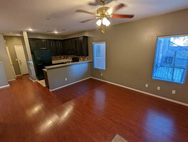 Building Photo - 7760 Floral Fabric Ct