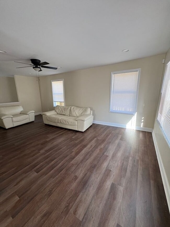 Building Photo - 3826 John Marshall Rd