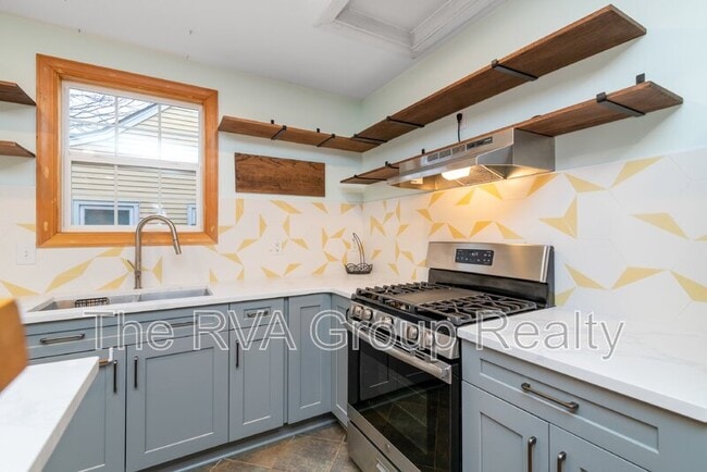 Building Photo - 1613 S Meadow St