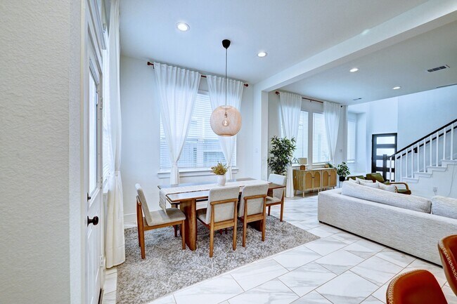 Building Photo - 1523 Cathedral Bend Drive