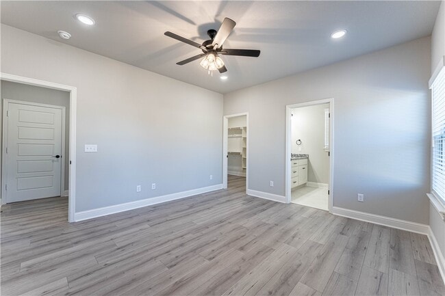 Building Photo - 2312 John W Montgomery Cir