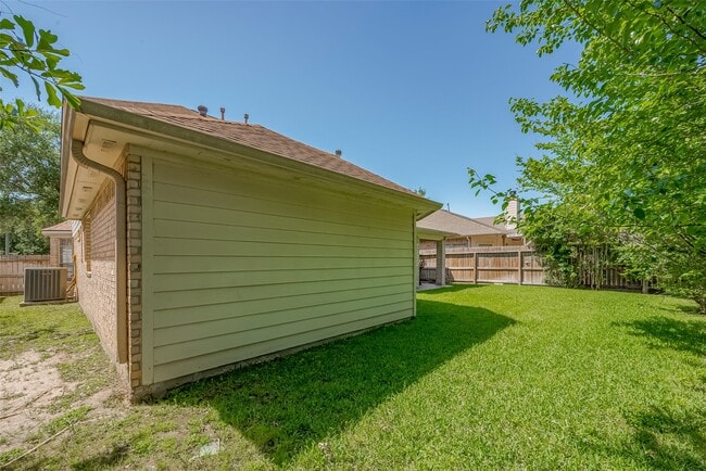 Building Photo - 1523 Brook Grove Dr