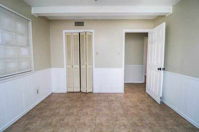 Building Photo - 1310 65th Dr