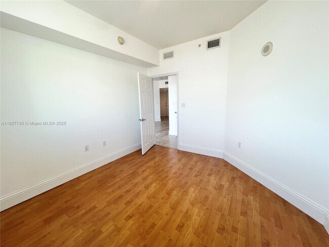 Building Photo - 140 S Dixie Hwy