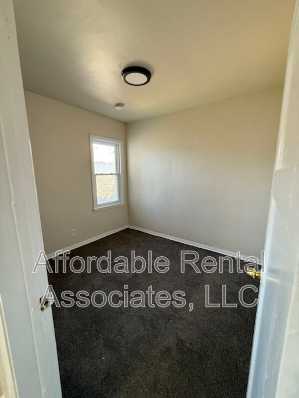 Building Photo - 2127A S 16th St