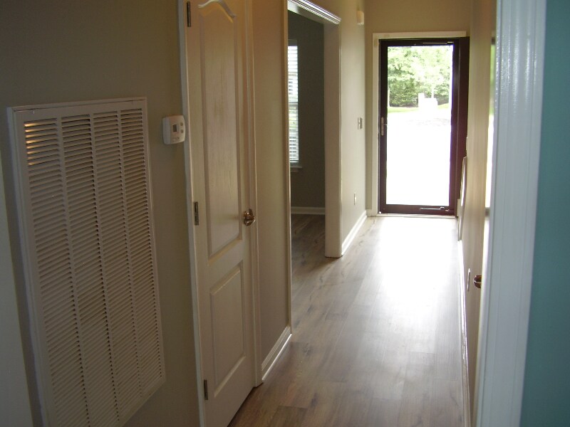Building Photo - 2528 New Holland Cir