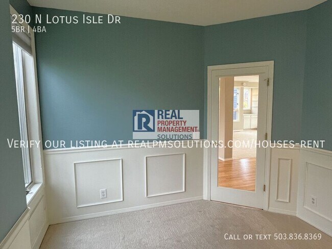 Building Photo - 230 N Lotus Isle Dr