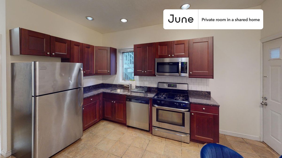 Building Photo - Room in Shared 4 bed/1.5 bath home