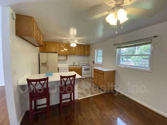 Building Photo - 139 Winston Dr