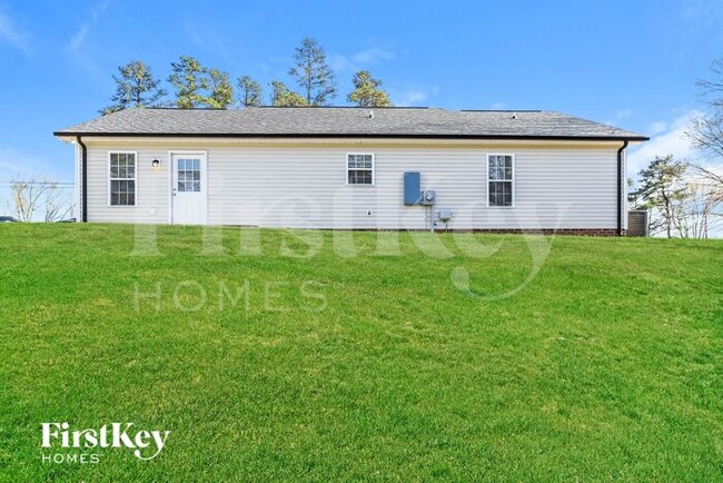 Building Photo - 288 Southcircle Dr NW