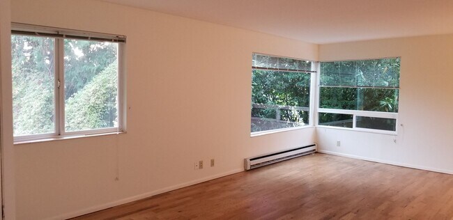 Interior Photo - Lee Street