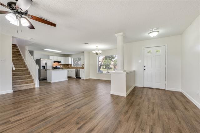 Building Photo - 2160 Glenhaven Dr