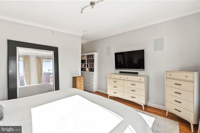 Building Photo - 1224 R St NW