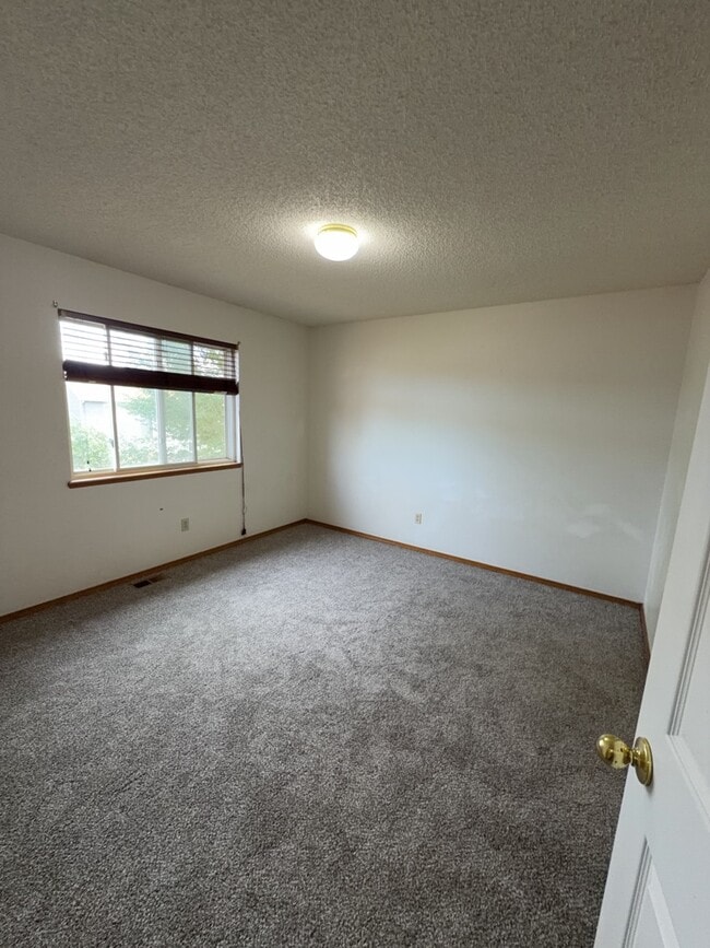 Building Photo - 2123 Fairweather Way