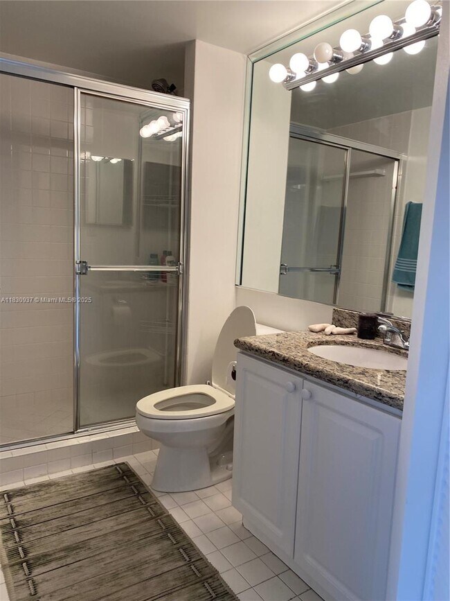Building Photo - 6422 Collins Ave