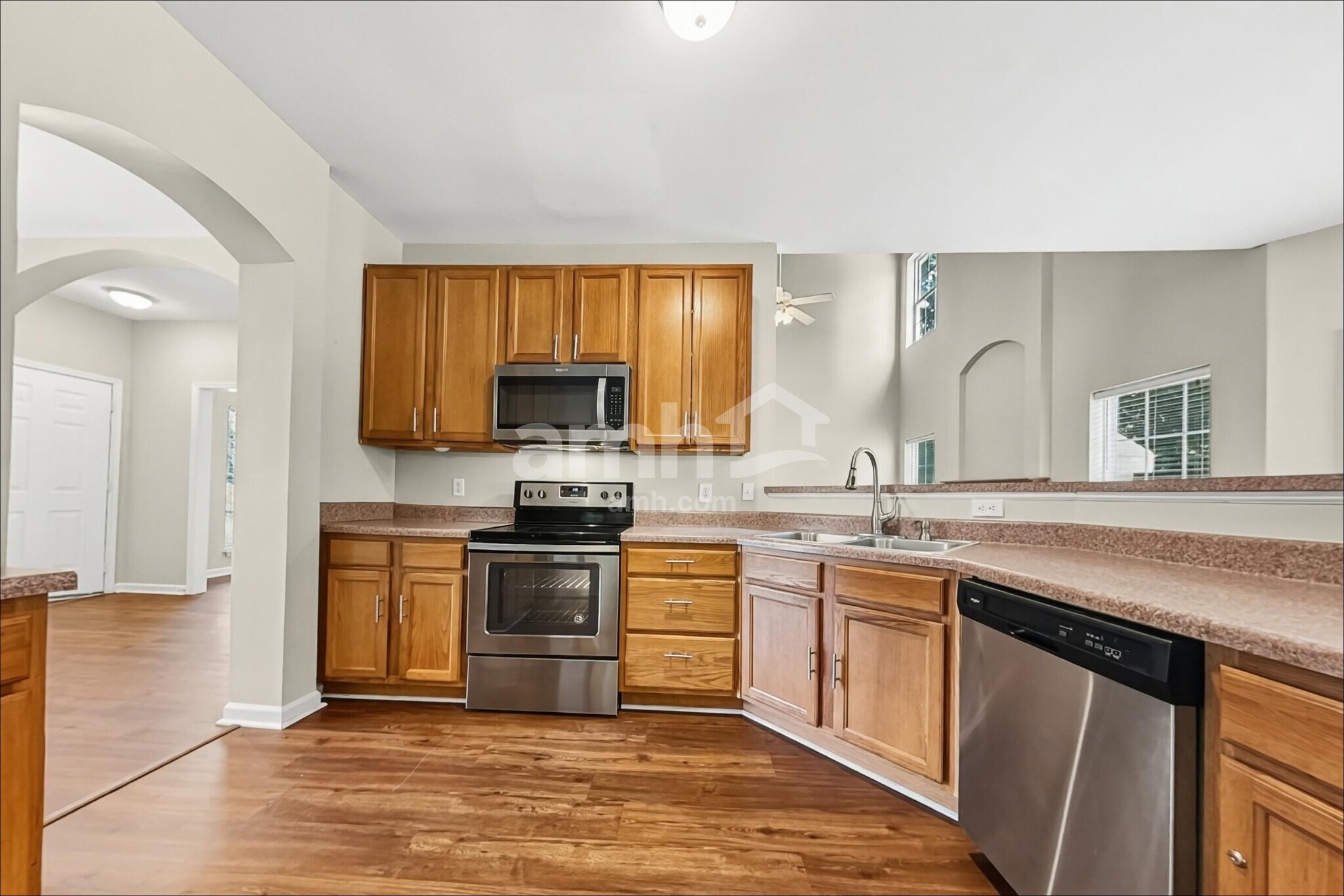 Building Photo - 204 Annesbury Ln