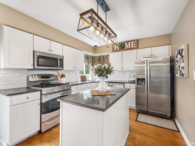 Building Photo - 1226 Pennsbury Ln