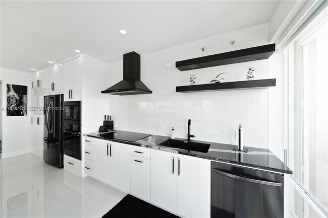 Building Photo - 4020 Galt Ocean Dr