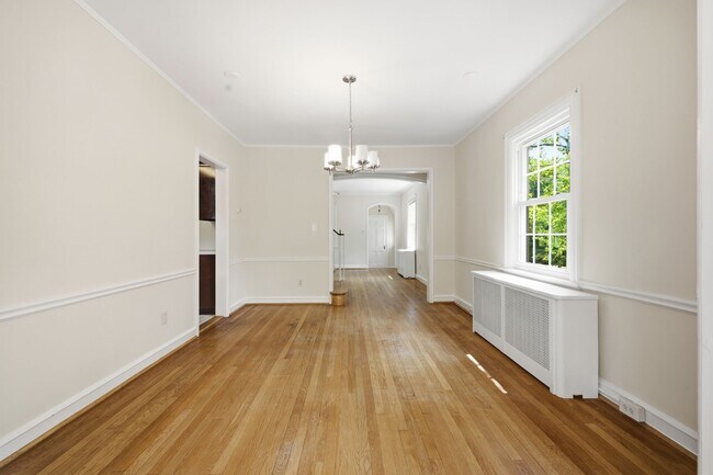 Building Photo - 1500 44th St NW