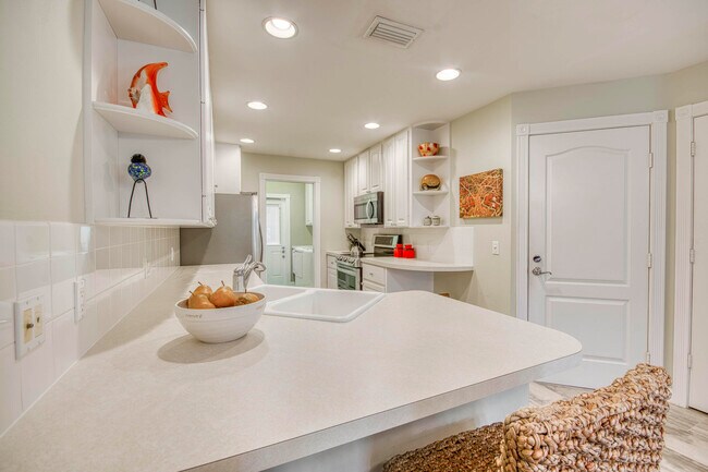 Building Photo - 148 Ashley Ct