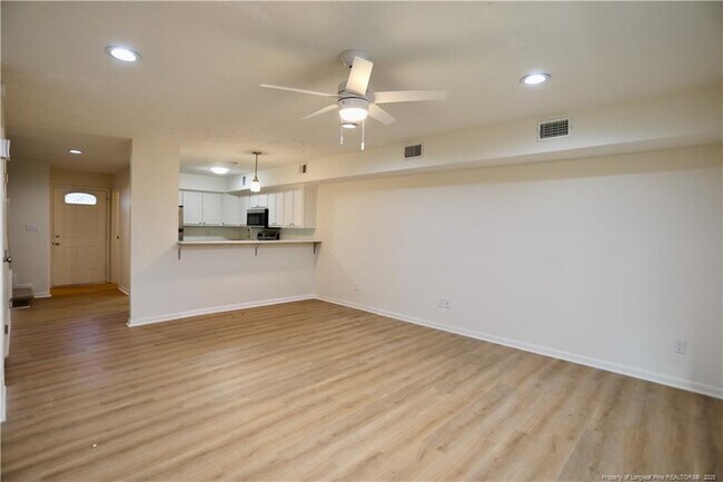 Building Photo - 365 W Illinois Ave