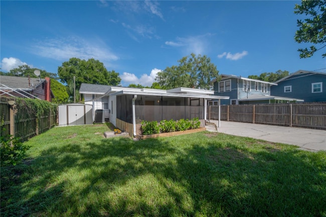 Building Photo - 4107 N Seminole Ave