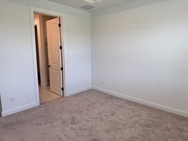 Building Photo - 27046 SW Viterbo Wy