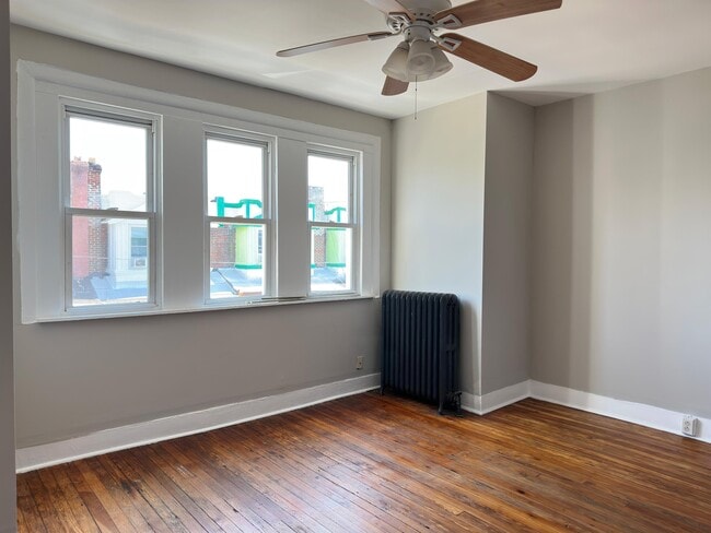 Building Photo - 1422 S Patton St