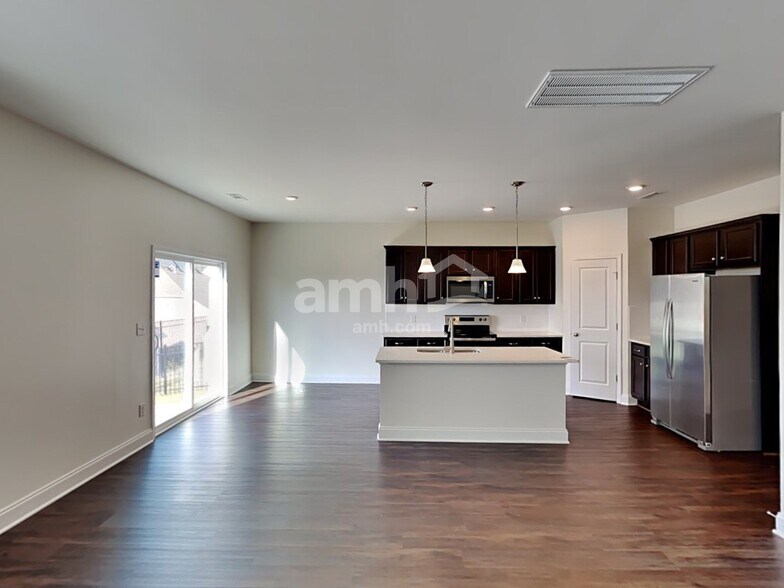 Building Photo - 103 Marin Dr