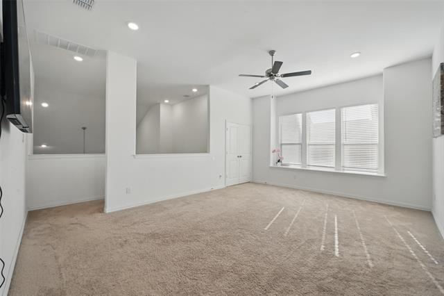 Building Photo - 1501 Lake Grove Dr