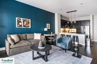 Building Photo - 1535 Canal St