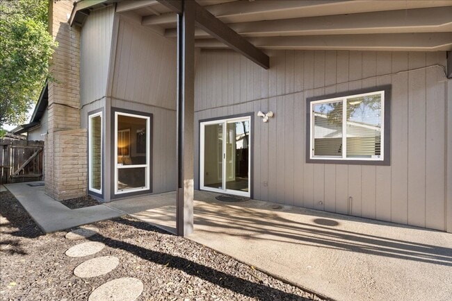 Building Photo - 8077 Cornerstone Way