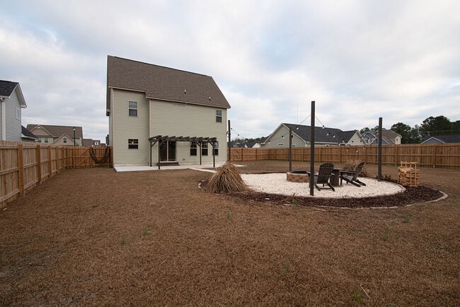 Building Photo - 303 Channel Run Ln