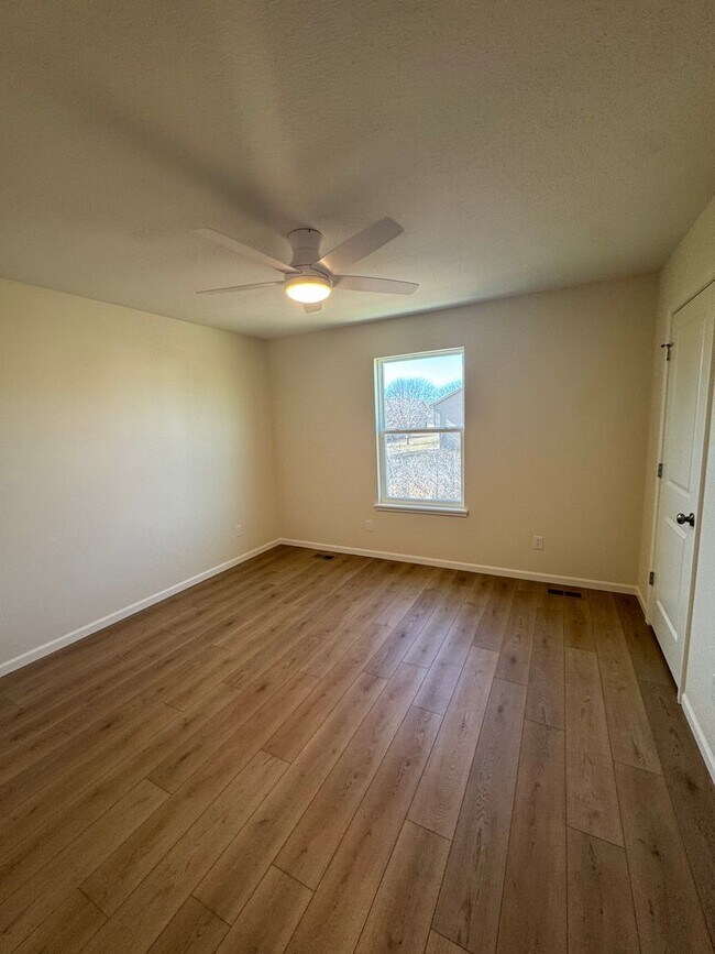 Building Photo - 4919-4921 Silver Mill Dr.