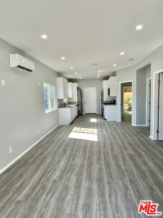 Building Photo - 5451 Brynhurst Ave