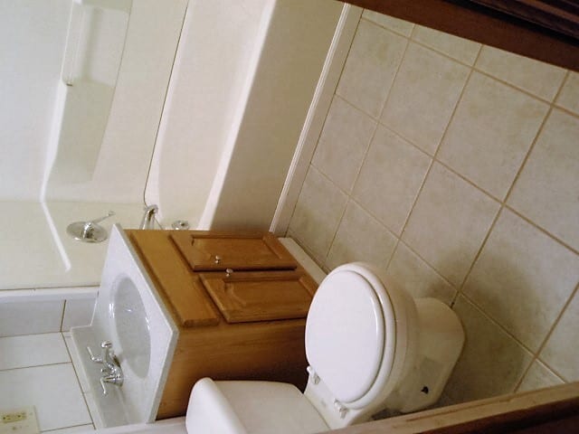 Bathroom - 26 Boardman St
