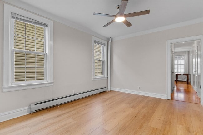 Building Photo - 120 W 45th St
