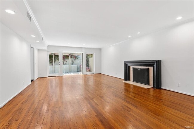 Building Photo - 11053 Strathmore Dr