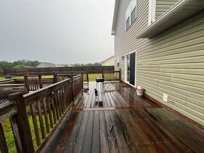 Building Photo - 314 Springcreek Ct