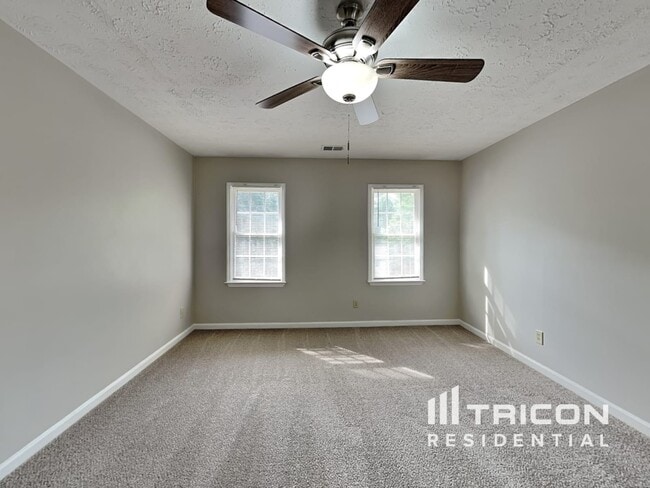 Building Photo - 410 Meadowfield Trail